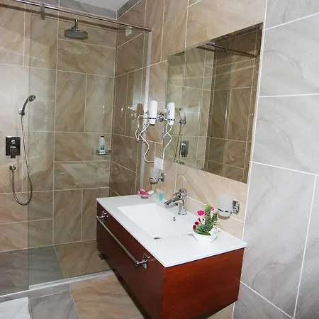 House & Restaurant Tirana