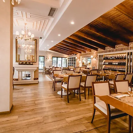 Hotel House & Restaurant