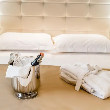 House & Restaurant Hotel Tirana