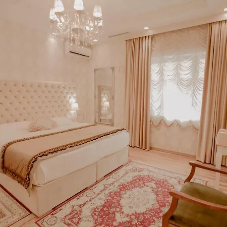 ومطعم غرين هاوس 4* تيرانا