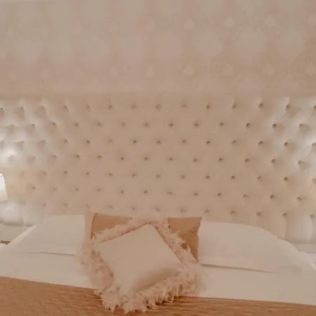 ومطعم غرين هاوس 4* تيرانا