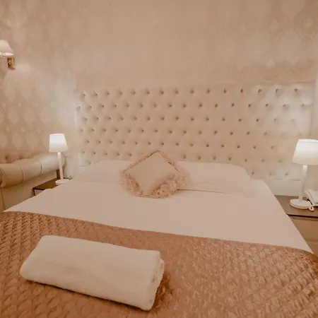 House Hotel&restaurant Tirana