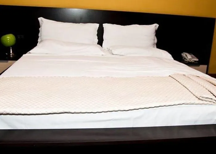 Отель House & Restaurant