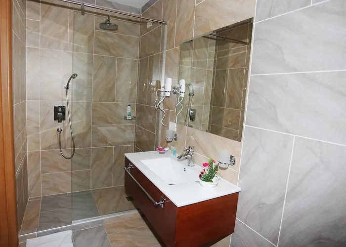 House & Restaurant Tirana