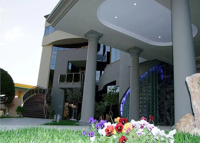 House & Restaurant Отель 4*