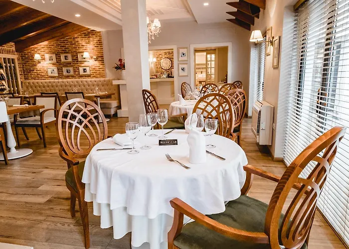 House & Restaurant 4* Тирана