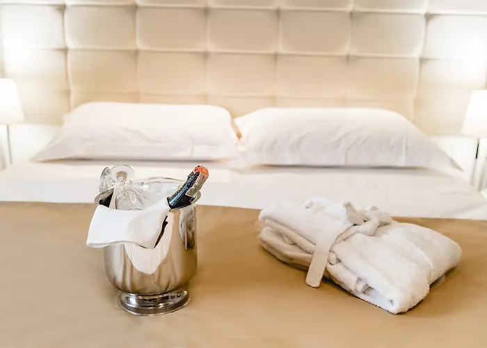 House & Restaurant Отель Тирана