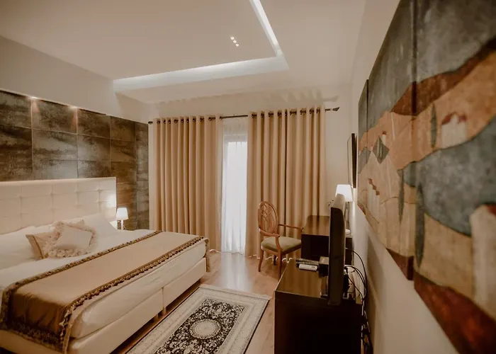 Отель House & Restaurant