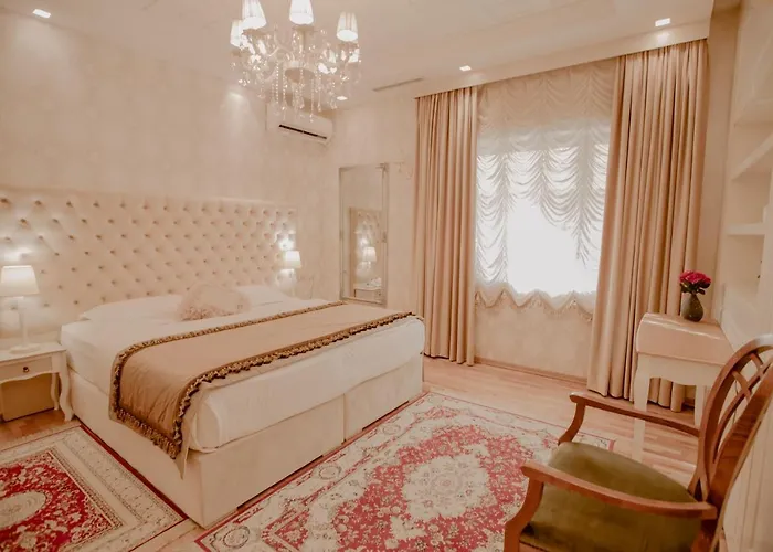 House & Restaurant 4* Тирана