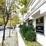酒店 House & Restaurant 地拉那