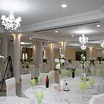 酒店 House & Restaurant 4*