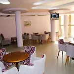 酒店 House & Restaurant 4*