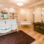 House & Restaurant Hotel 4*