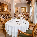 House & Restaurant 4* 地拉那