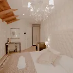 House & Restaurant 4* 地拉那