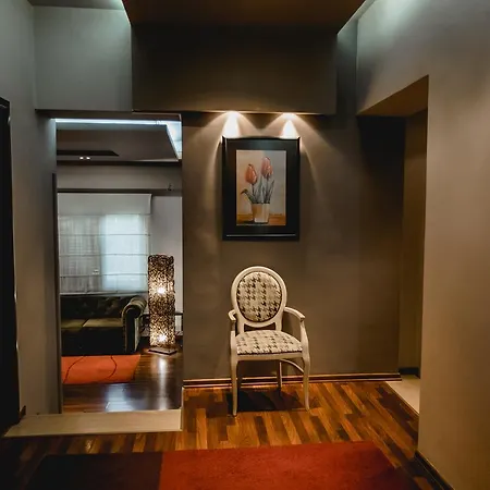 House & Restaurant Ξενοδοχείο Τίρανα