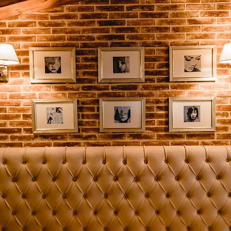 Ξενοδοχείο House & Restaurant