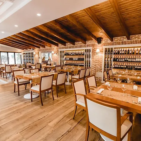 House & Restaurant 4*