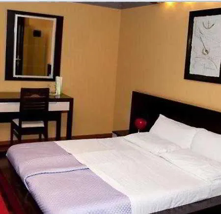 House & Restaurant מלון 4*
