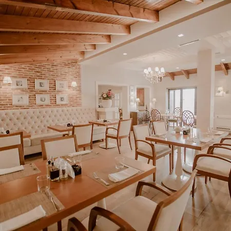 House Hotel&restaurant