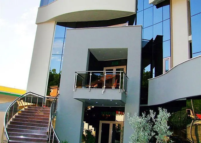 House & Restaurant 4* טיראנה