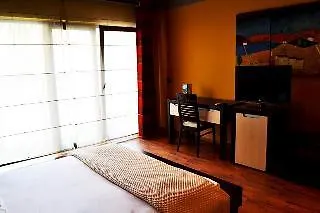 House & Restaurant מלון 4*