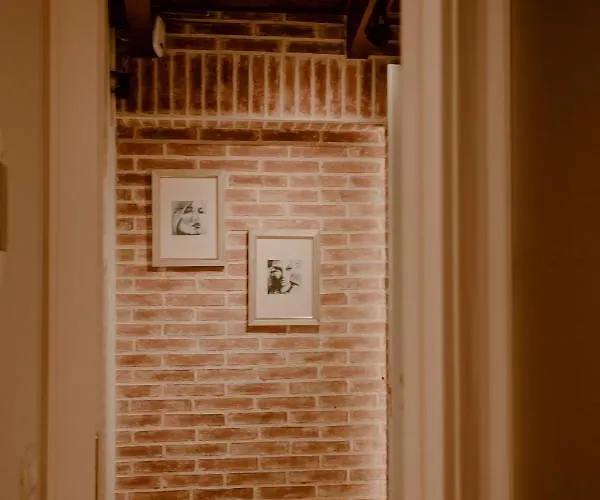 House & Restaurant 4* 地拉那